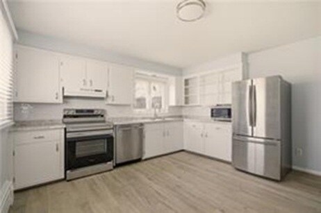 Building Photo - 92 Brackett Ave