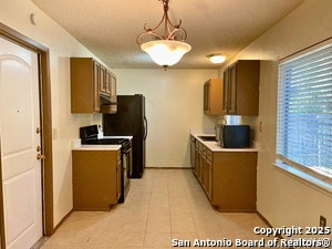 Building Photo - 5959 Oak Run St