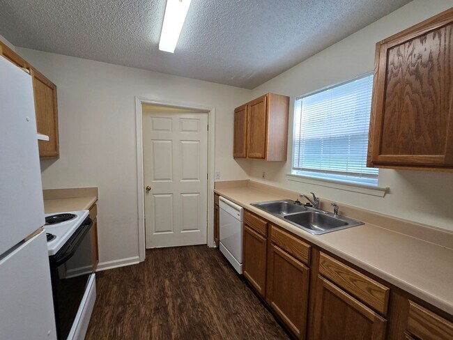 Building Photo - 9842-A Whitfield Avenue