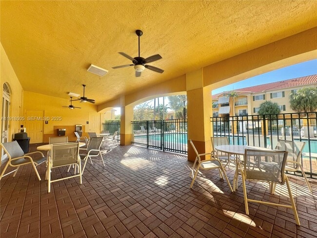 Building Photo - 7300 NW 114th Ave