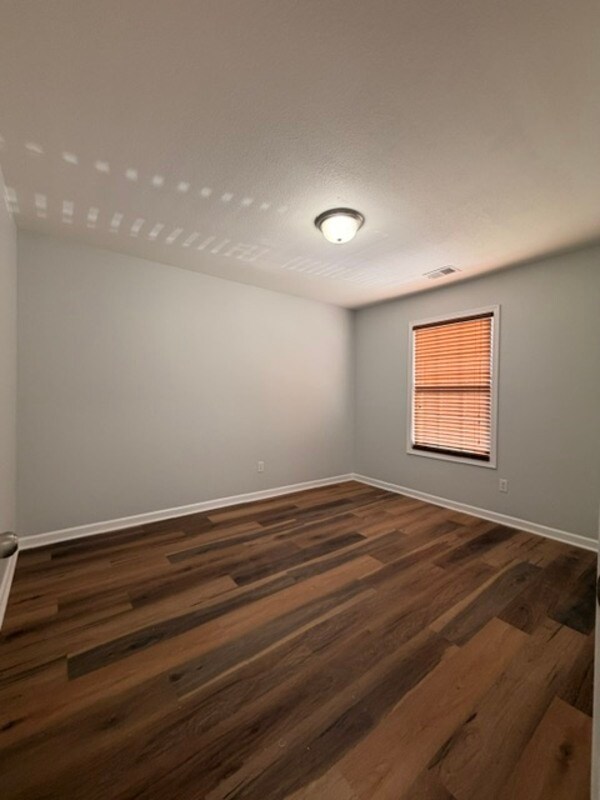 Building Photo - 317 Blythe Creek Dr