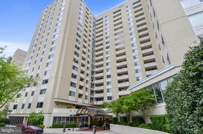 Building Photo - 4601 N Park Ave