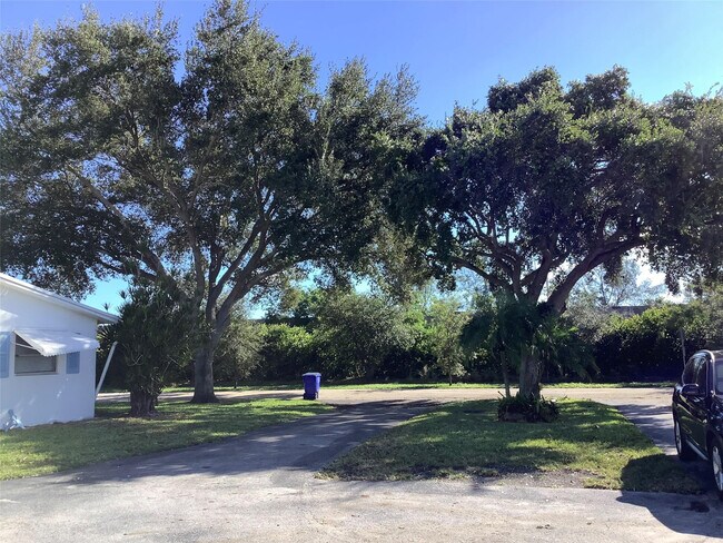 Building Photo - 4481 NW 1st Terrace