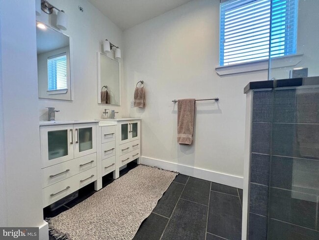 Building Photo - 1246 S Hancock St