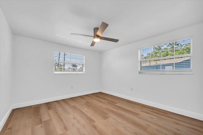 Building Photo - 5600 Bayou Grande Blvd NE