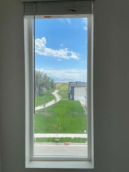 Building Photo - 551 S 1020 W