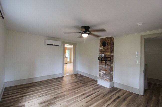 Building Photo - 56 Grindstone Rd