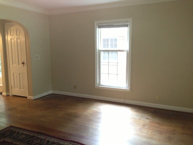 Building Photo - 5690 N College Ave