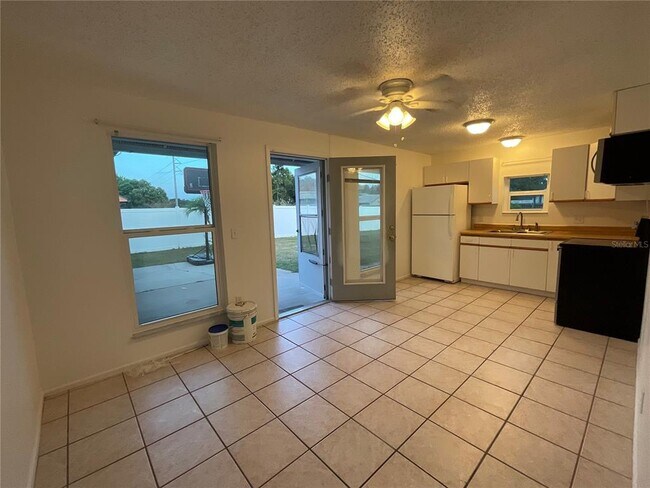 Building Photo - 8026 Brocatel Ct