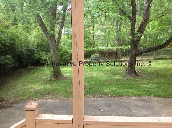 Building Photo - 7622 Helmdale Ave