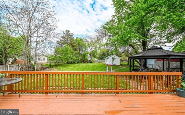 Building Photo - 4005 Lees Corner Rd