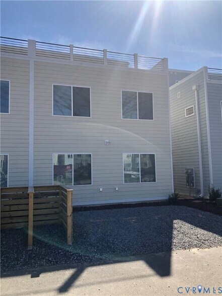 Building Photo - 1207 Bainbridge St
