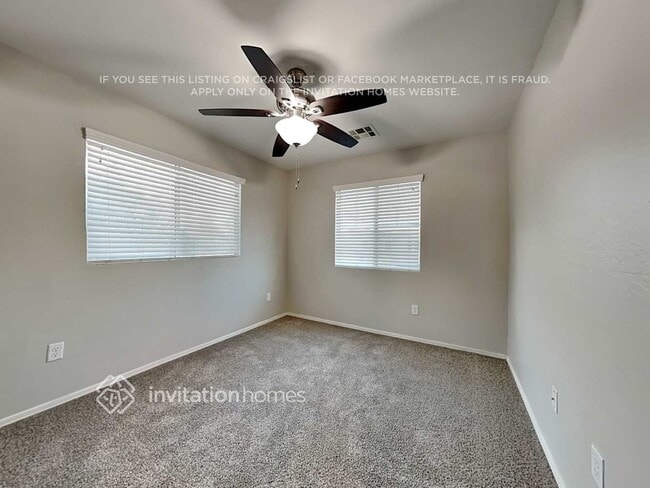 Building Photo - 3933 W Irwin Ave