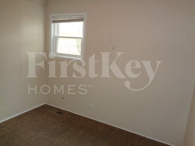 Building Photo - 14708 Shepard Dr
