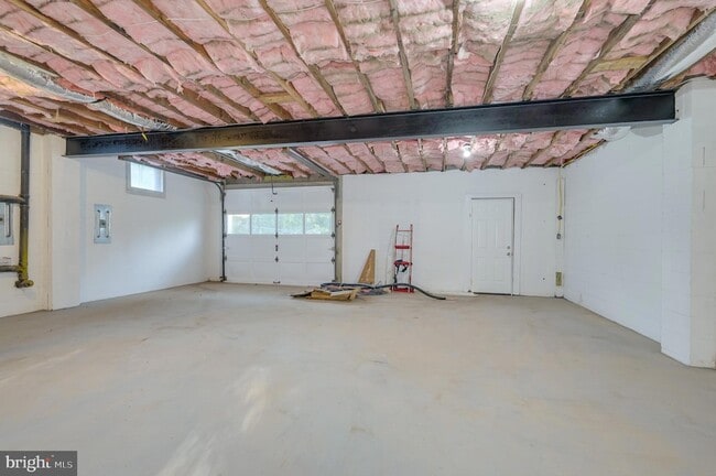 Building Photo - 9708 Martinsburg Rd
