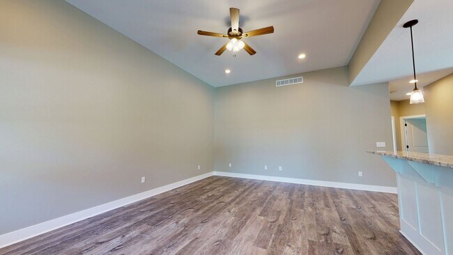 Building Photo - 17212-17224 Palazzo Drive