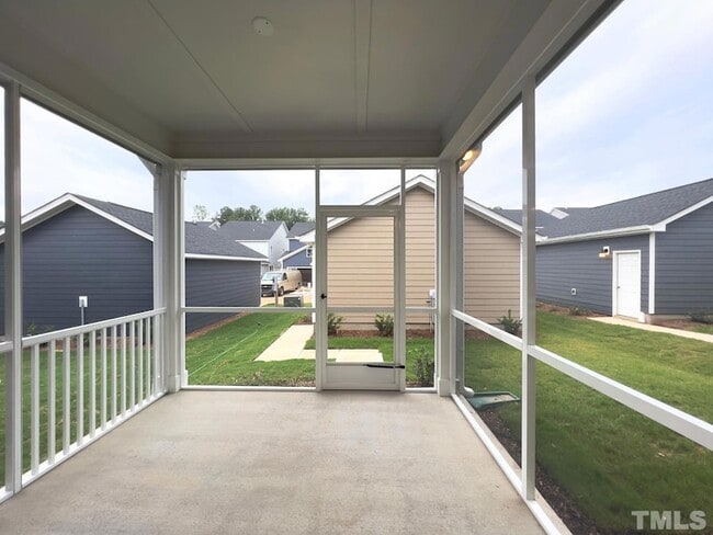 Building Photo - 341 Natsam Wds Wy