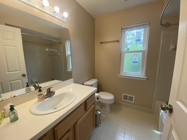 Building Photo - 3074 Ailsa Craig