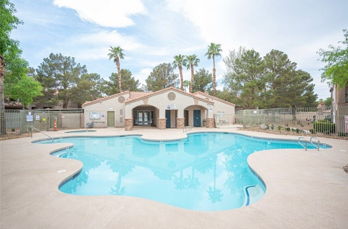 Building Photo - 2110 Sealion Dr