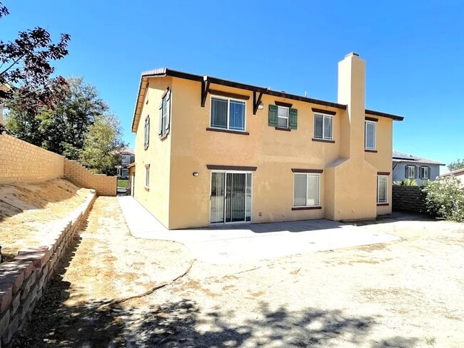 Building Photo - 38645 Annette Ave