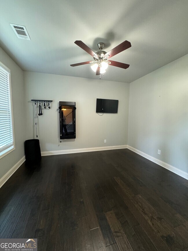 Building Photo - 829 Hawkins Creek Dr