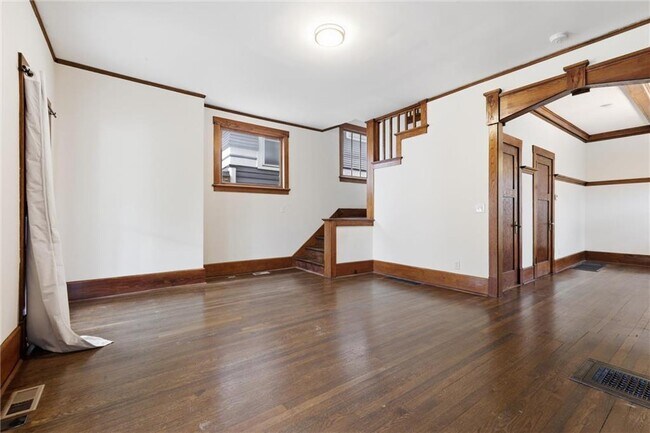 Building Photo - 4200 Mercier St