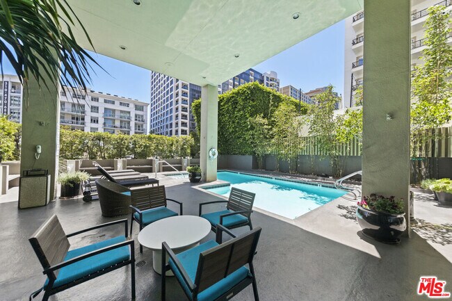 Building Photo - 10701 Wilshire Blvd