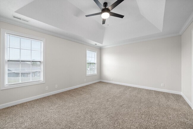 Building Photo - Pet Friendly Four Bedroom!