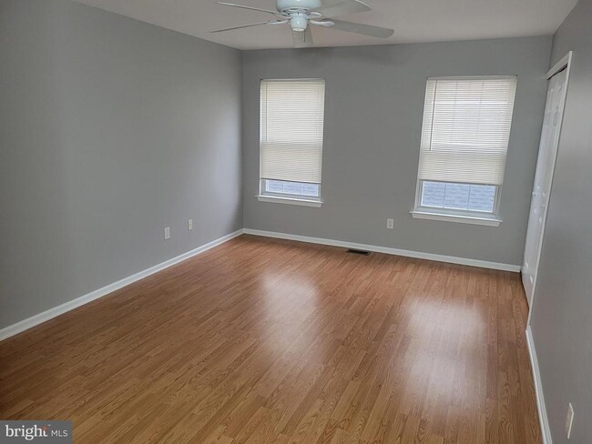 Building Photo - 2904 Saxony Dr