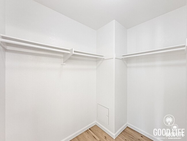 Building Photo - Luxury 3-Level Residence | Designer Remodel in San Diego