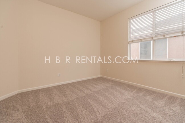 Building Photo - Spacious 4-Bedroom Gem on Glenhaven Drive – Your Perfect Tracy Retreat!