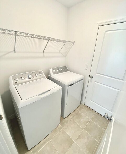 Building Photo - 4799 Guinep Ln