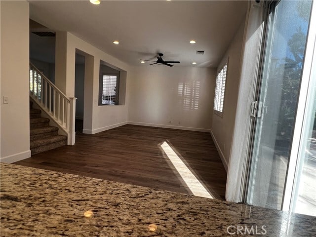 Building Photo - 12 Campamento