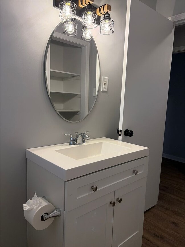 Building Photo - Renovated Ranch Home