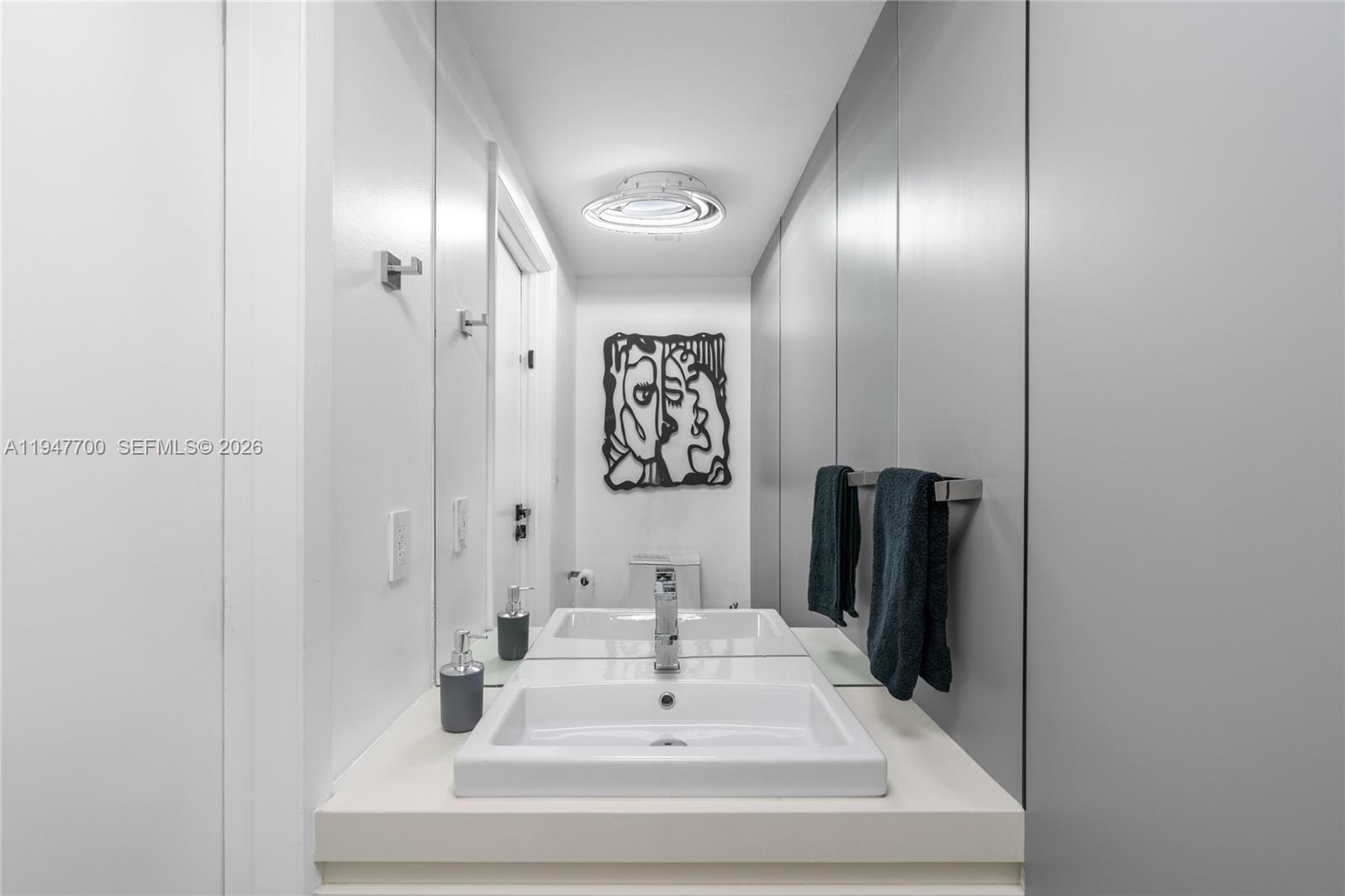 Building Photo - 90 SW 3rd St