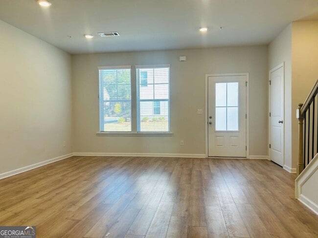 Building Photo - 140 Reese St