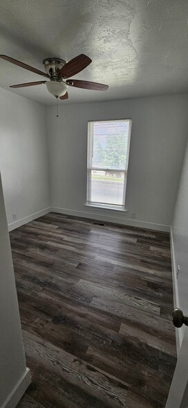 Building Photo - 11809 S 1000 E