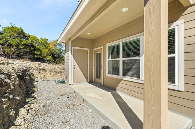 Building Photo - 229 High Dr