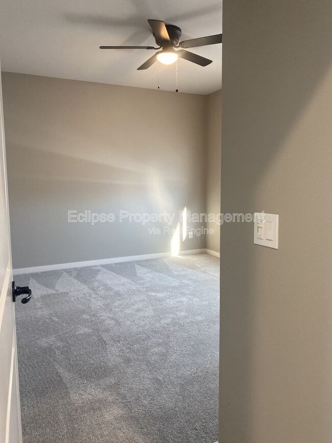 Building Photo - 511 Crestone Ave