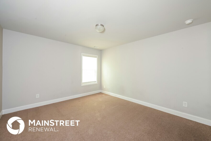 Building Photo - 767 Overlook Gln Dr