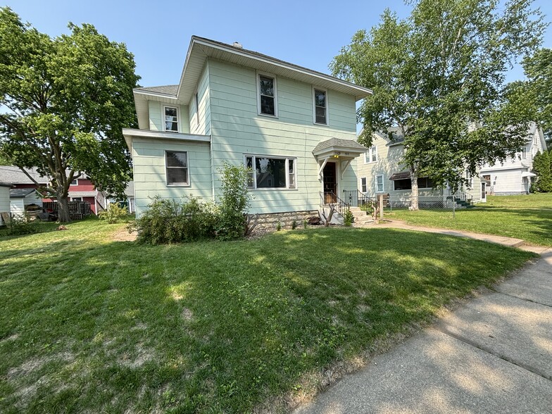 Front Yard - 1509 Mississippi St