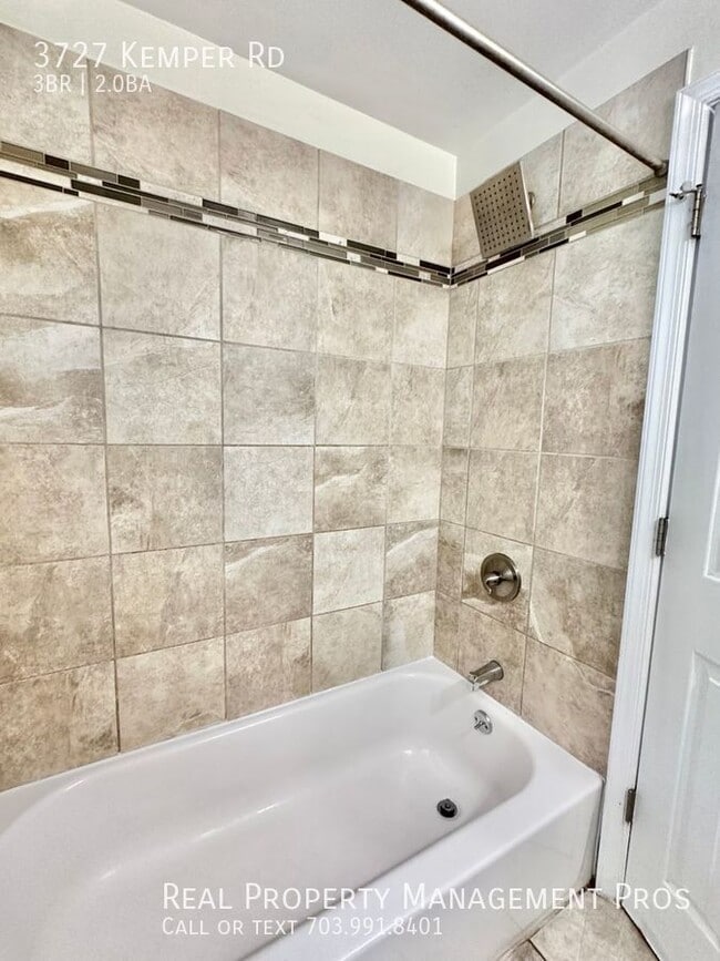 Building Photo - 3727 S Kemper Rd