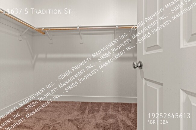 Building Photo - 1637 Tradition St