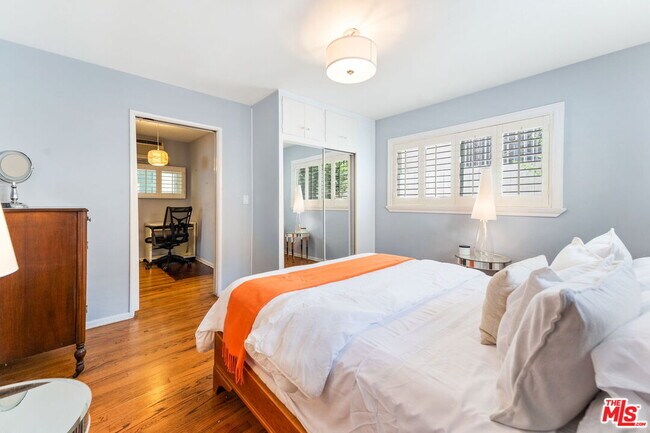 Building Photo - 1120 23rd St