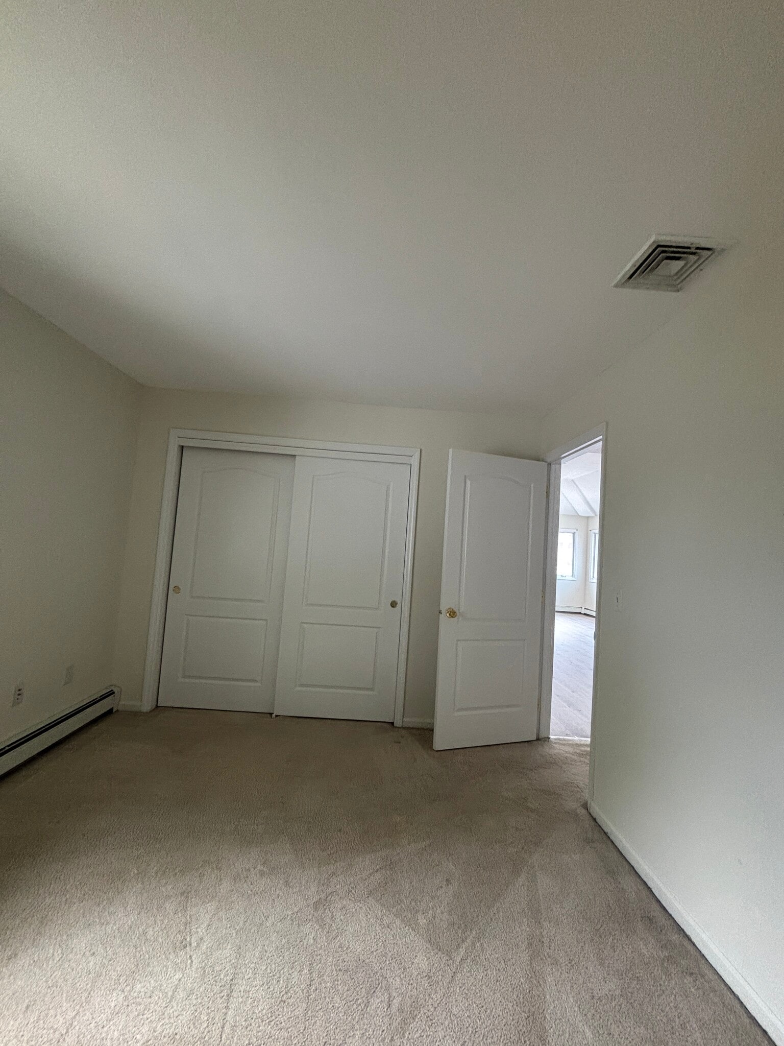 Building Photo - 970 Bard Ave