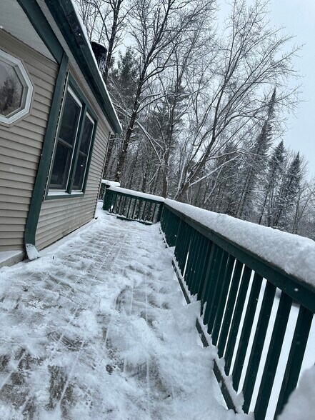 Deck - 64 Wells Farm Rd