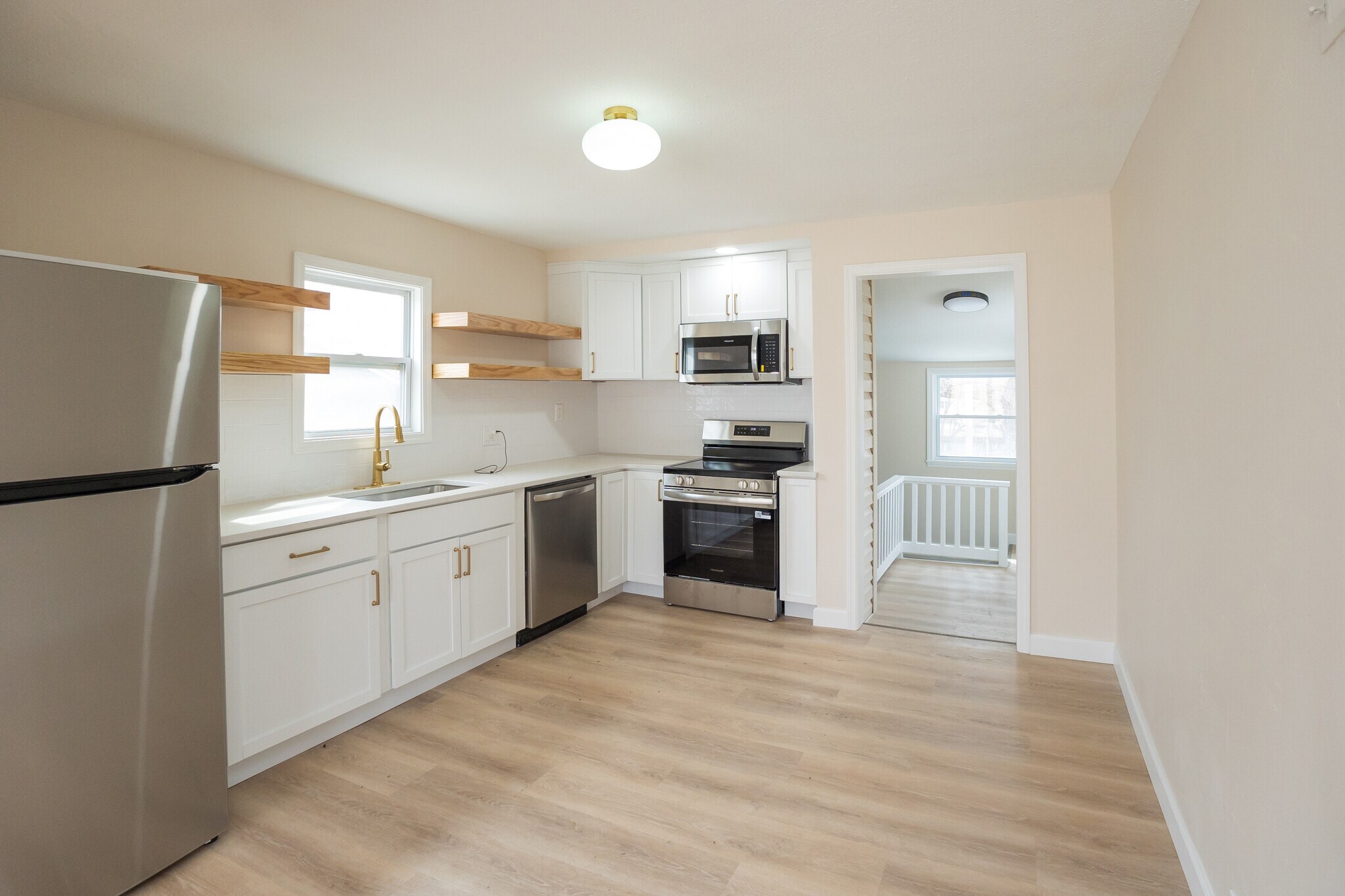 Kitchen - 903 Pawnee St