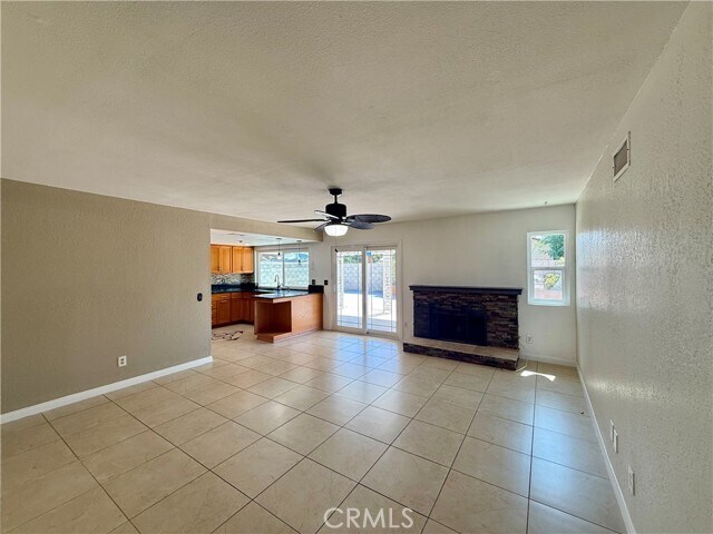 Building Photo - 14340 Palmea St