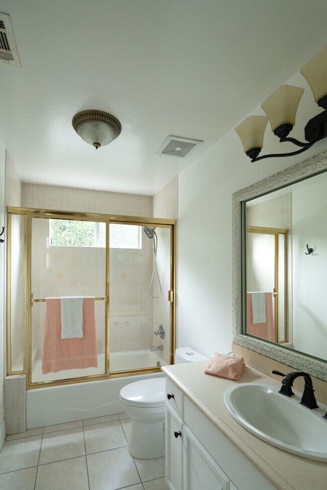 Building Photo - 8240 Sheffield Rd