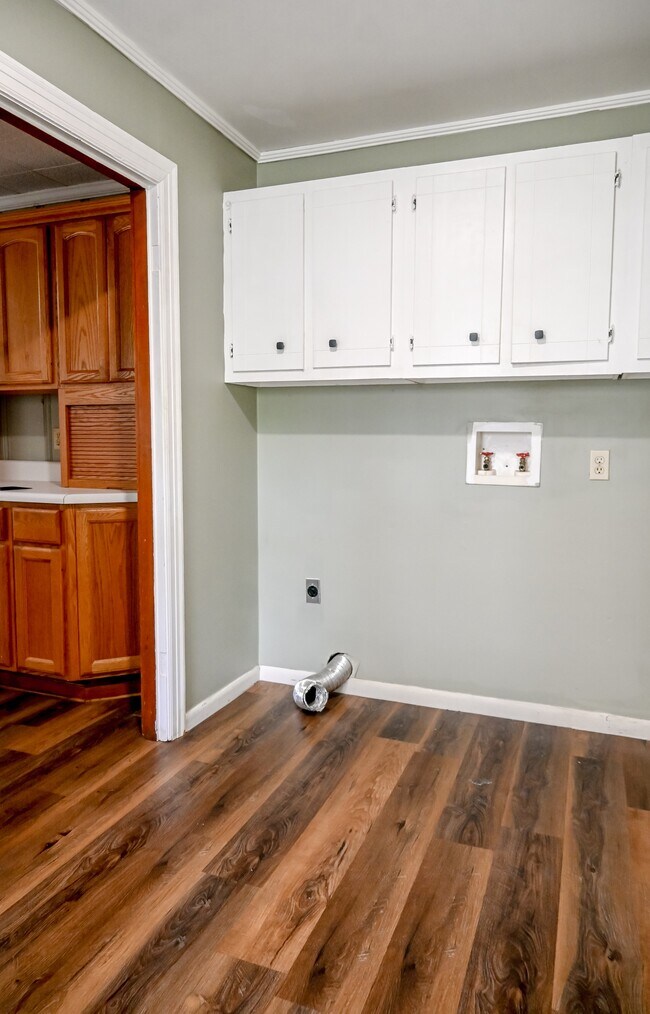 Building Photo - 322 Olympia Ave